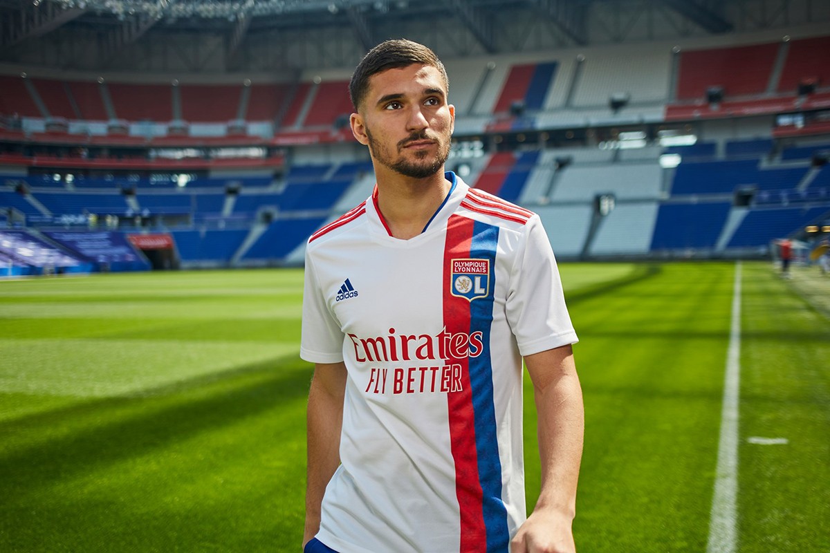 Olympique Lyonnais Home Jersey 2021/22.jpg