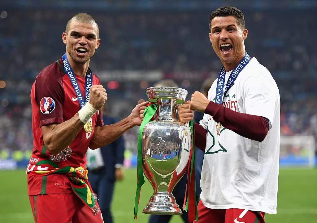 Legends Never Forgotten: The Timeless Friendship Betwenn Ronaldo and Pepe - gojersey