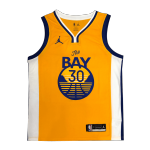 Golden State Warriors Stephen Curry #30 NBA Jersey Swingman 2020/21 Nike - Gold - Statement