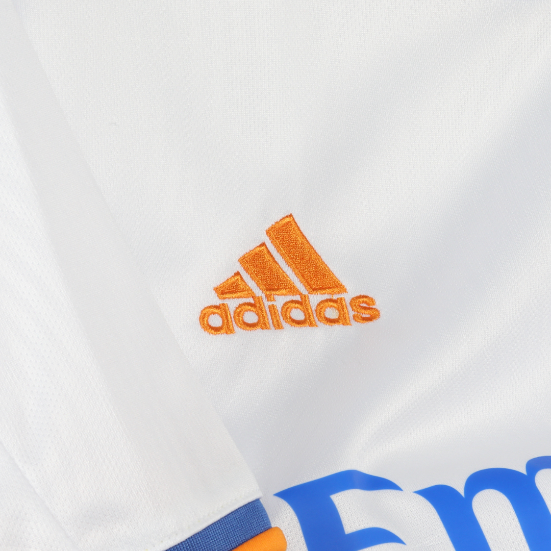 REAL MADRID 2021/22 SEASON HOME JERSEY: A SYMBOL OF THE REAL MADRID  COMMUNITY UNITED AS ONE. THIS IS GRANDEZA.