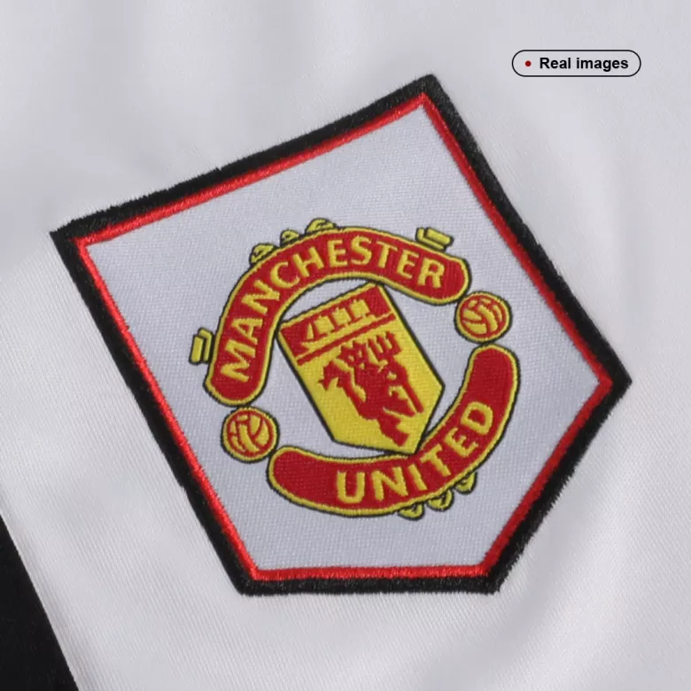 Manchester United Home Soccer Shorts 2022/23 - gojersey